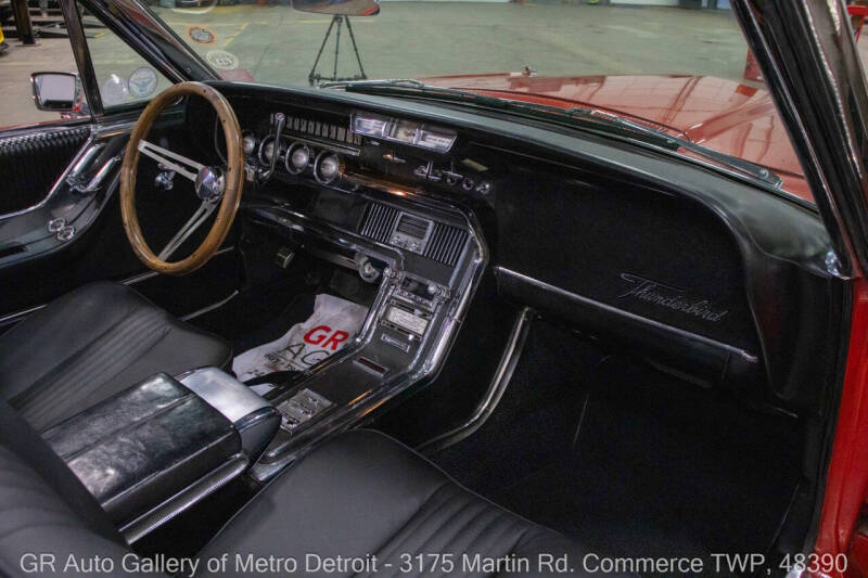 1965 Ford Thunderbird