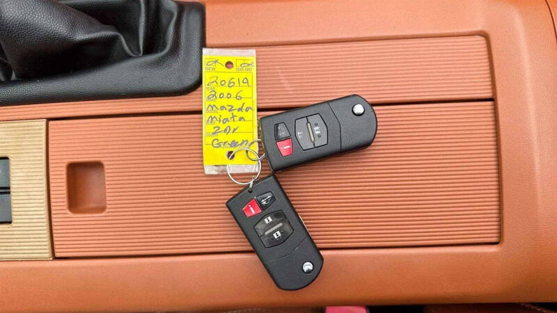 2006 Mazda MX-5 Miata Grand Touring