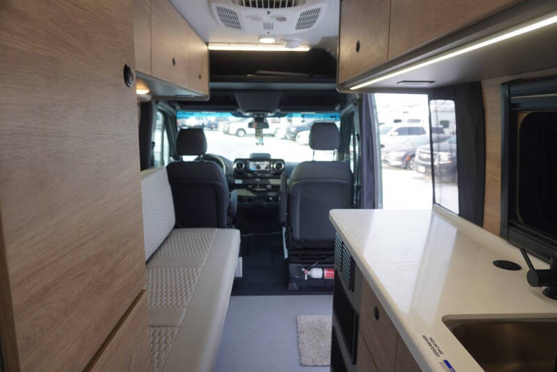 2025 Mercedes-Benz Sprinter
