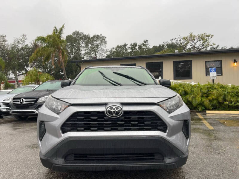 2020 Toyota RAV4 LE