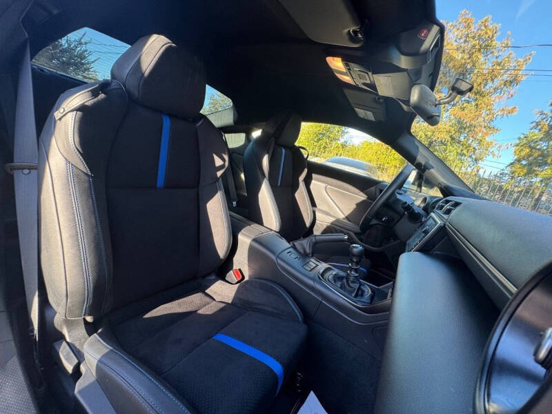 2025 Subaru BRZ tS