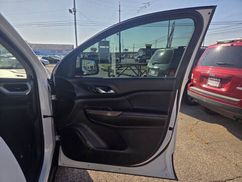 2017 GMC Acadia SLE-1
