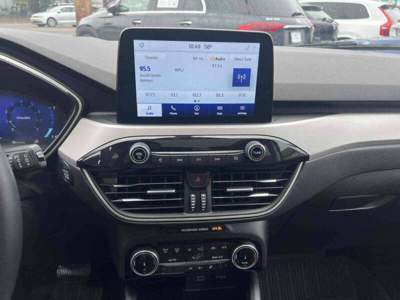 2022 Ford Escape SEL