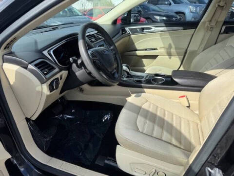 2013 Ford Fusion SE