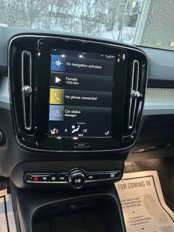 2020 Volvo XC40 T5 Momentum