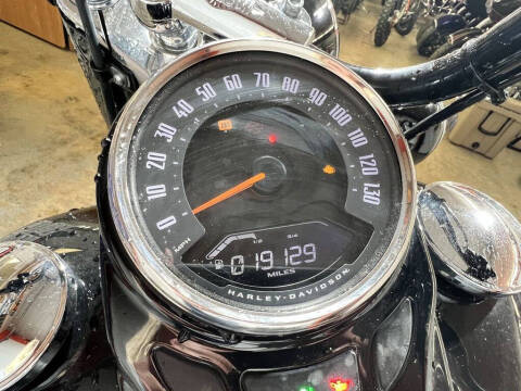 2019 Harley-Davidson Softail Heritage Classic FLHC