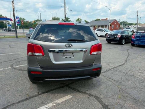 2011 Kia Sorento LX