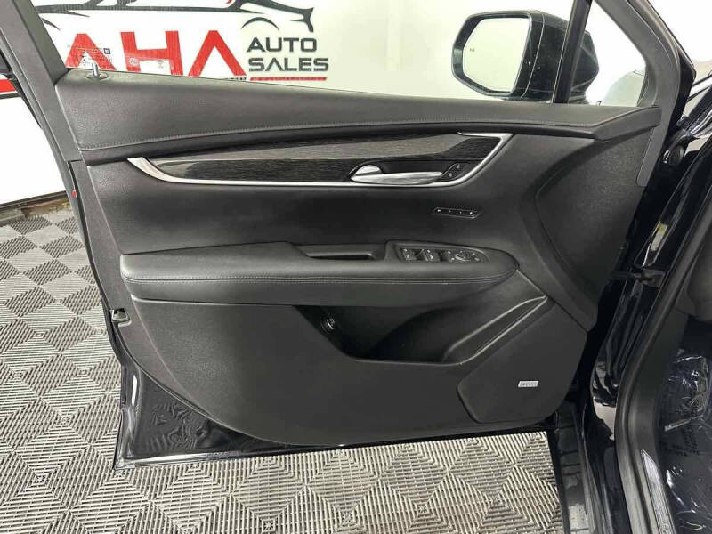 2020 Cadillac XT5 Premium Luxury