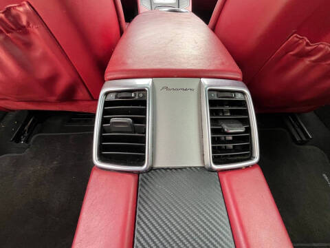 2014 Porsche Panamera 4
