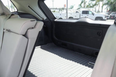 2024 Volvo XC60 B5 Core Dark Theme