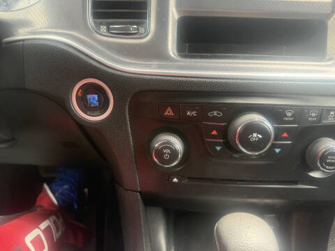2012 Dodge Charger SE