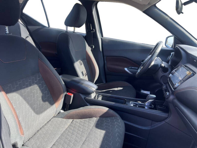 2024 Nissan Kicks SR