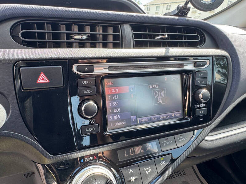 2016 Toyota Prius c Two