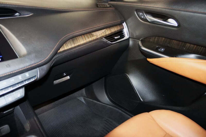 2020 Cadillac XT4 Premium Luxury