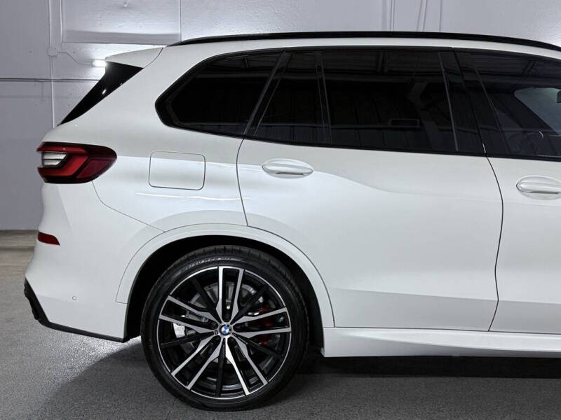 2023 BMW X5 M50i