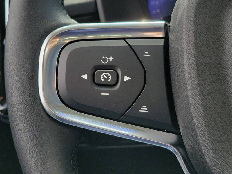 2026 Volvo XC40 B5 Core