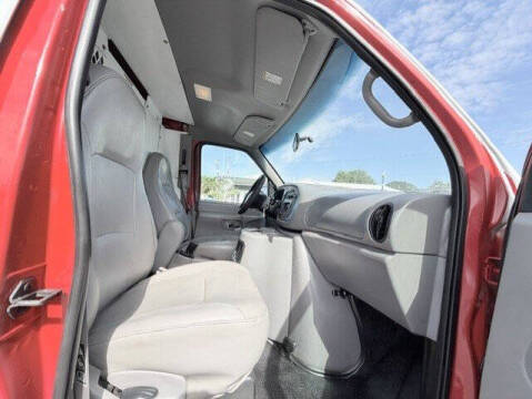 2002 Ford E-Series E-350 SD