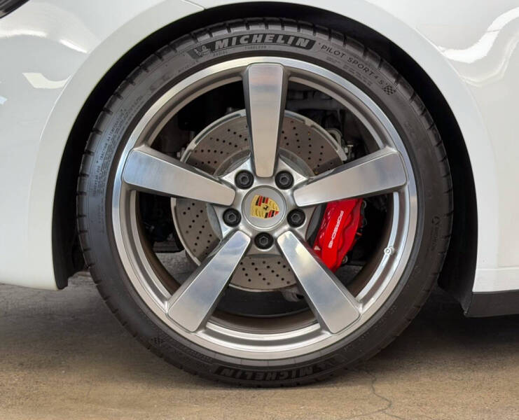 2024 Porsche 911 Targa 4S