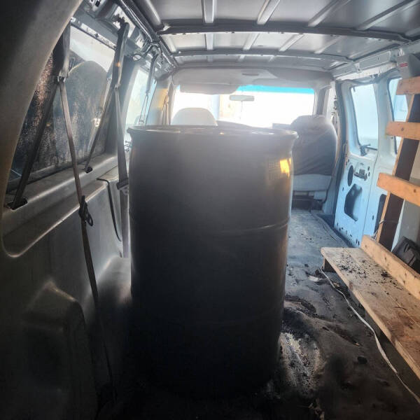 2000 Ford E-350 XL SD