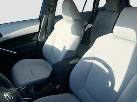 2025 Toyota Corolla Cross LE
