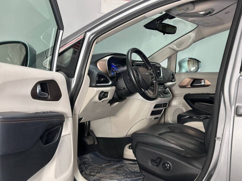 2018 Chrysler Pacifica Touring L