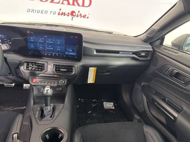 2025 Ford Mustang Dark Horse