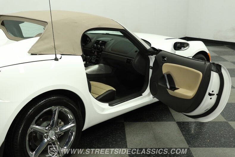 2009 Saturn SKY Red Line
