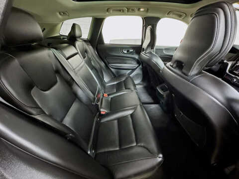 2023 Volvo XC60 B5 Core