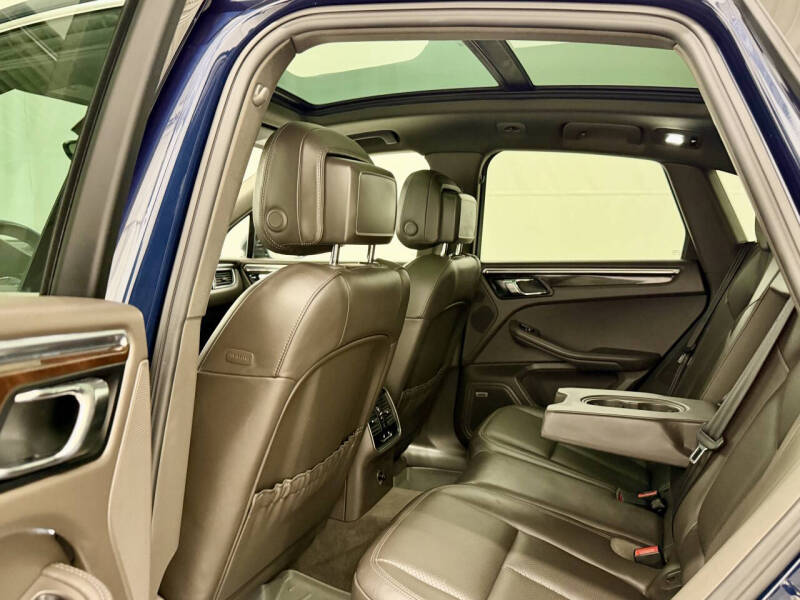 2016 Porsche Macan S