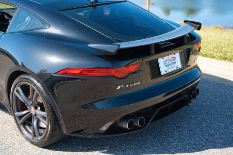 2017 Jaguar F-TYPE SVR