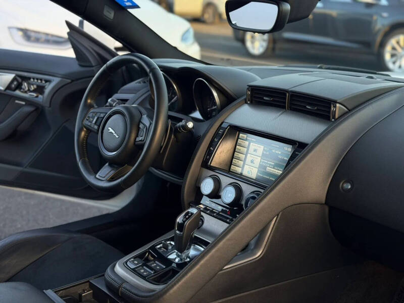 2015 Jaguar F-TYPE