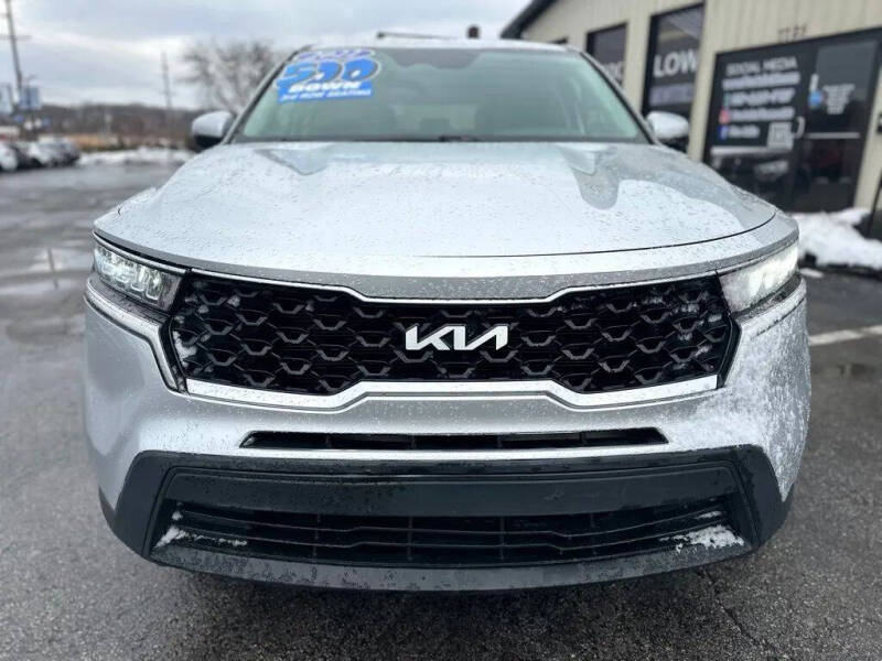 2022 Kia Sorento LX