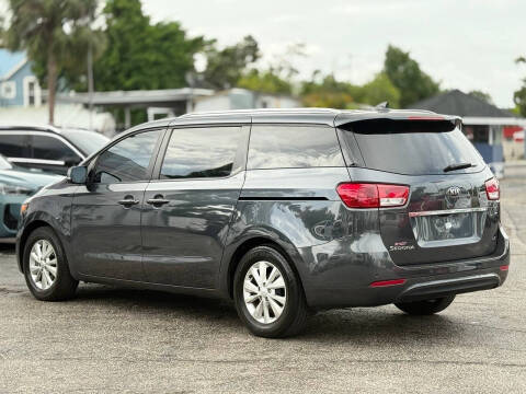 2017 Kia Sedona LX
