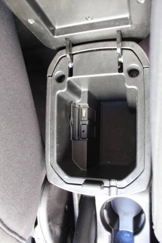 2013 Chevrolet Cruze LS Auto