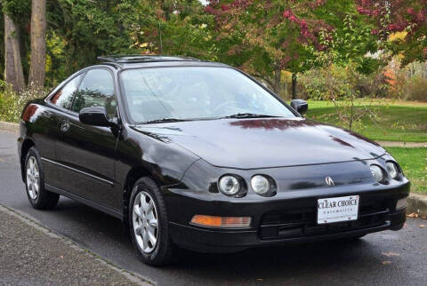 1997 Acura Integra for sale at CLEAR CHOICE AUTOMOTIVE in Milwaukie OR