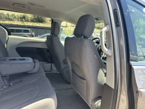 2018 Chrysler Pacifica LX