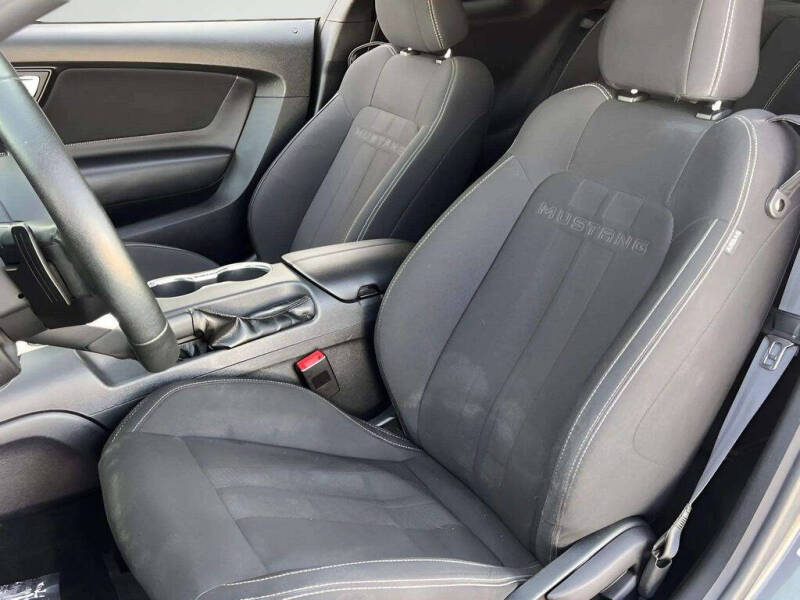 2022 Ford Mustang EcoBoost