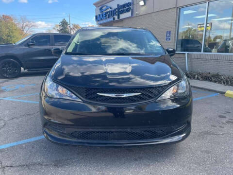 2024 Chrysler Voyager LX