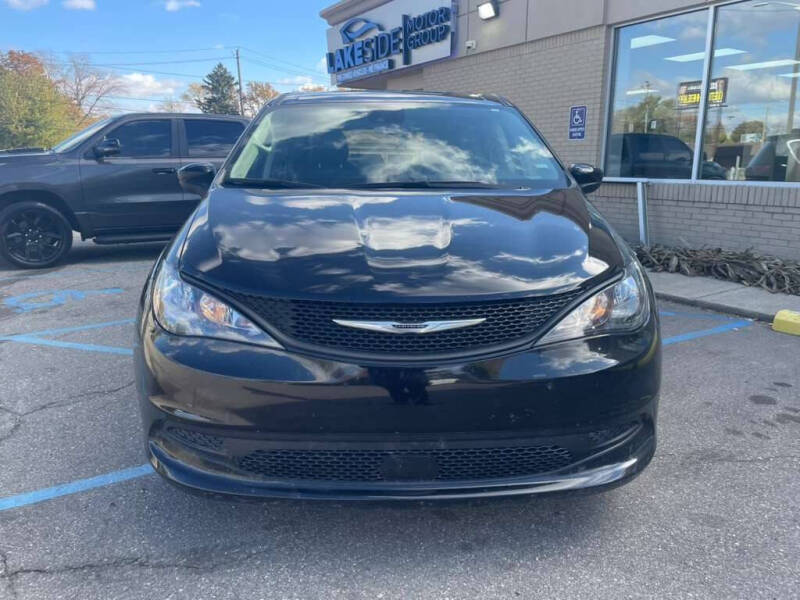 2024 Chrysler Voyager LX