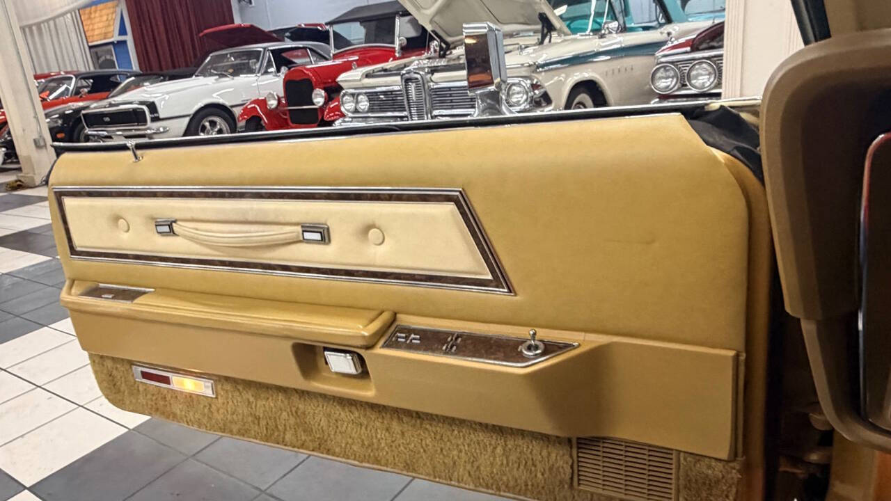 1976 Ford Thunderbird 49