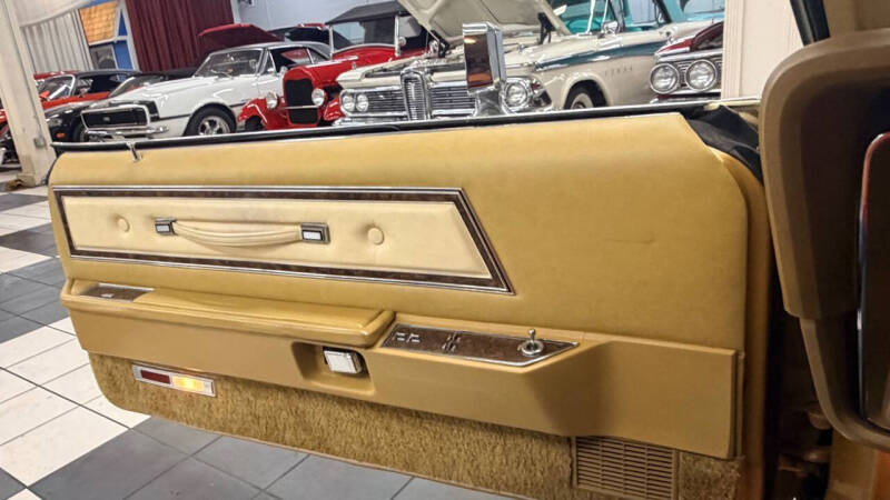 1976 Ford Thunderbird