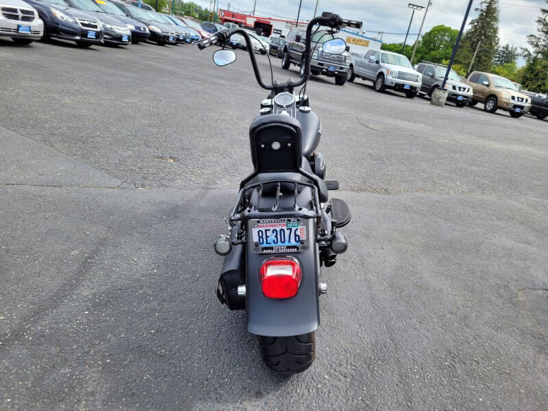 2015 Harley-Davidson FLSTFB