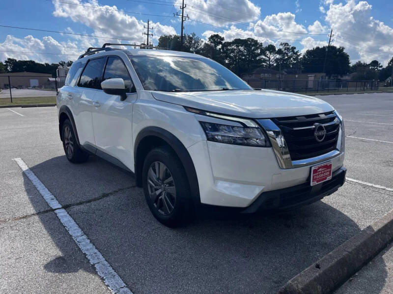 2022 Nissan Pathfinder SV