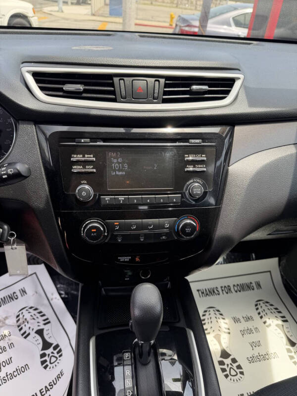 2016 Nissan Rogue SV