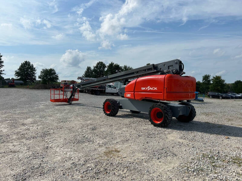 2016 Skyjack 86' Manlift