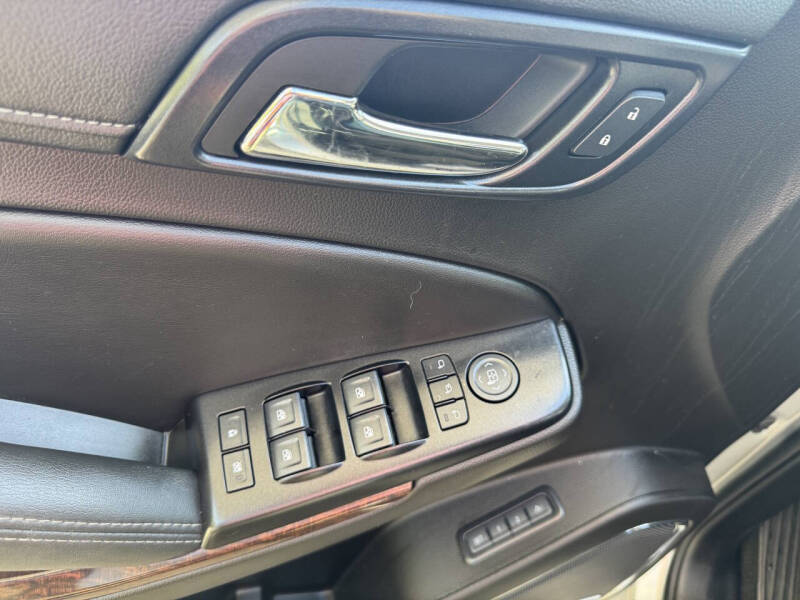 2017 GMC Yukon XL SLT