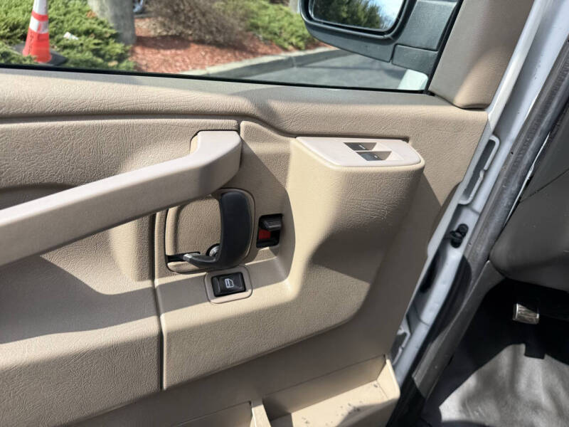 2019 Chevrolet Express 2500