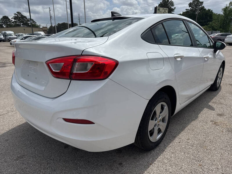 2018 Chevrolet Cruze LS Auto