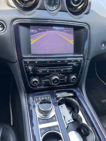 2013 Jaguar XJ