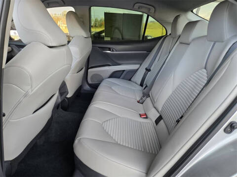 2024 Toyota Camry Hybrid SE